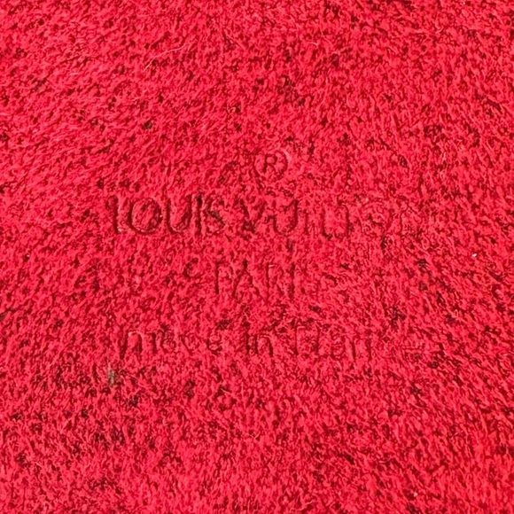 Authentic Louis Vuitton Red Epi Leather & Suede Round Jewelry Vanity Travel Case - Picture 4 of 15